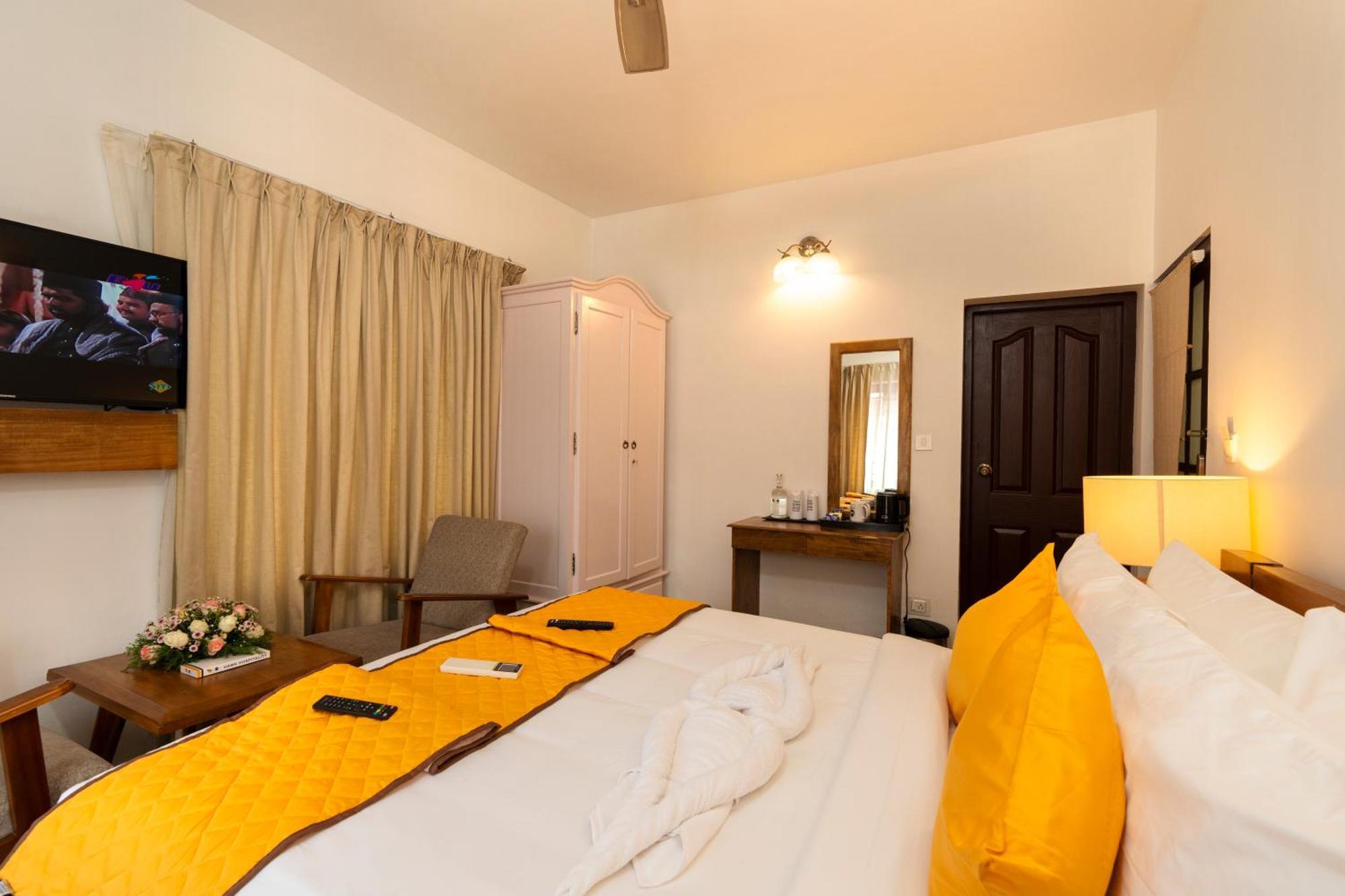 Solo Inn By Hawk Hospitality Kochi Exterior photo
