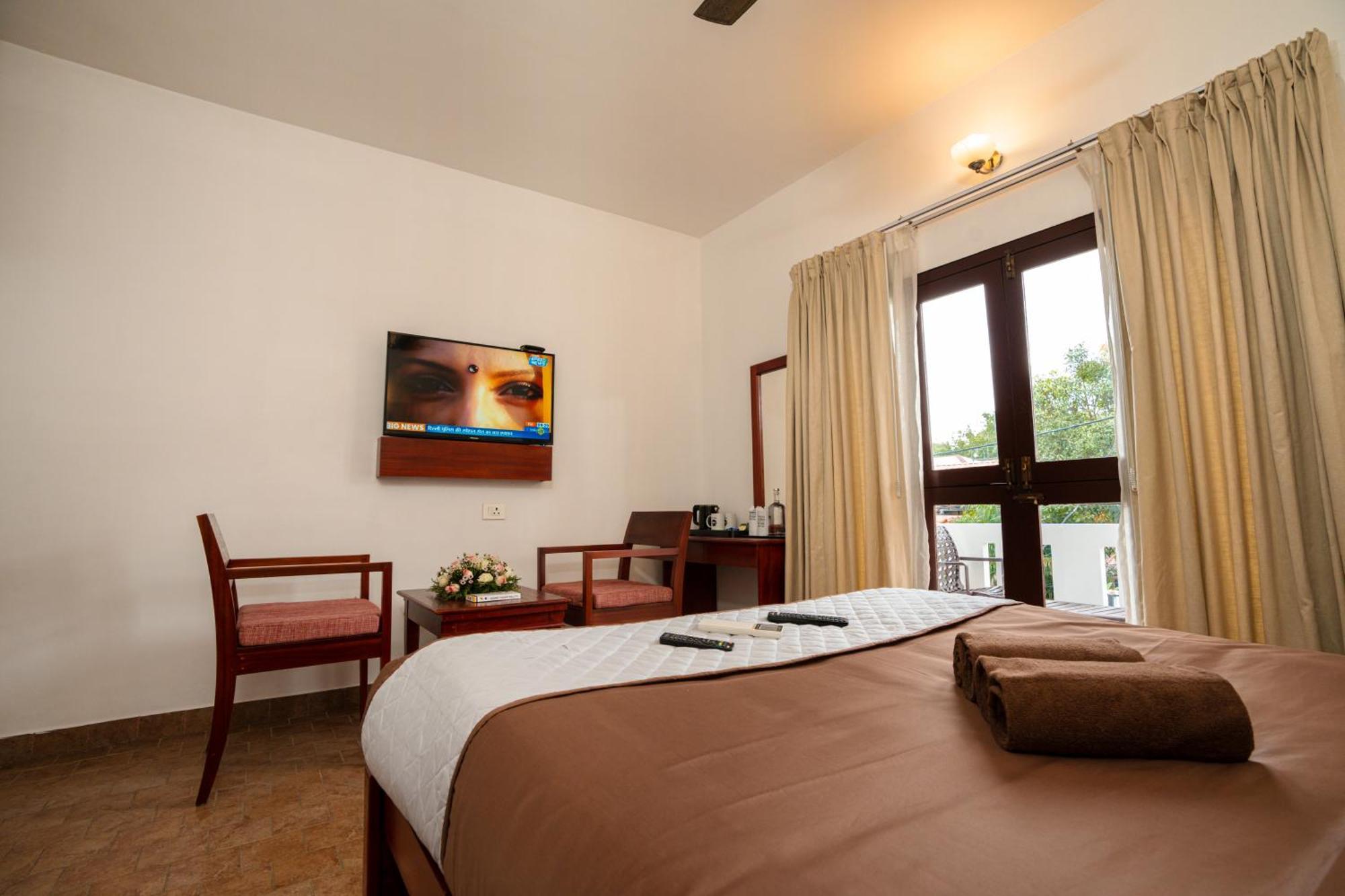 Solo Inn By Hawk Hospitality Kochi Exterior photo